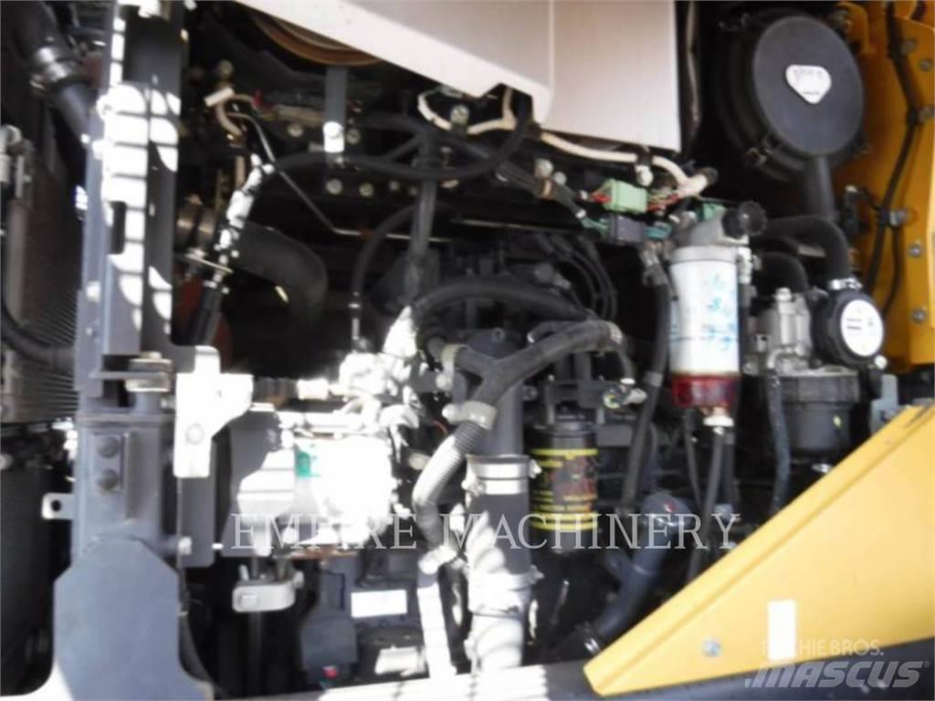 Komatsu WA270-8 Gumikerekes homlokrakodók