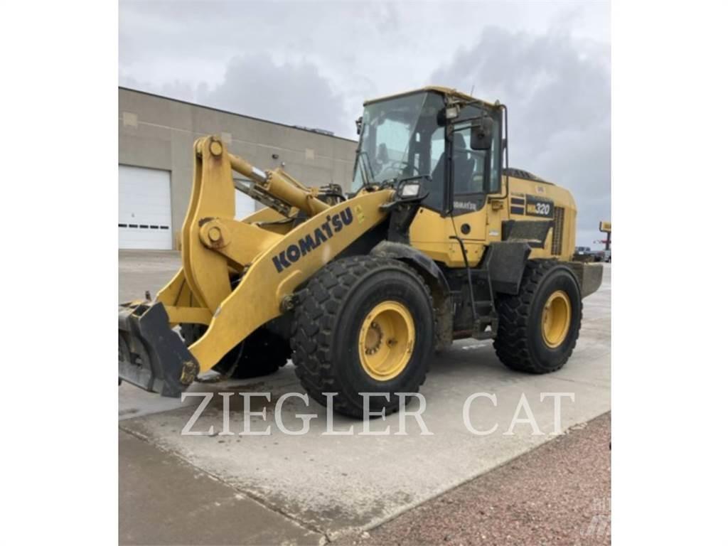 Komatsu WA320 Gumikerekes homlokrakodók