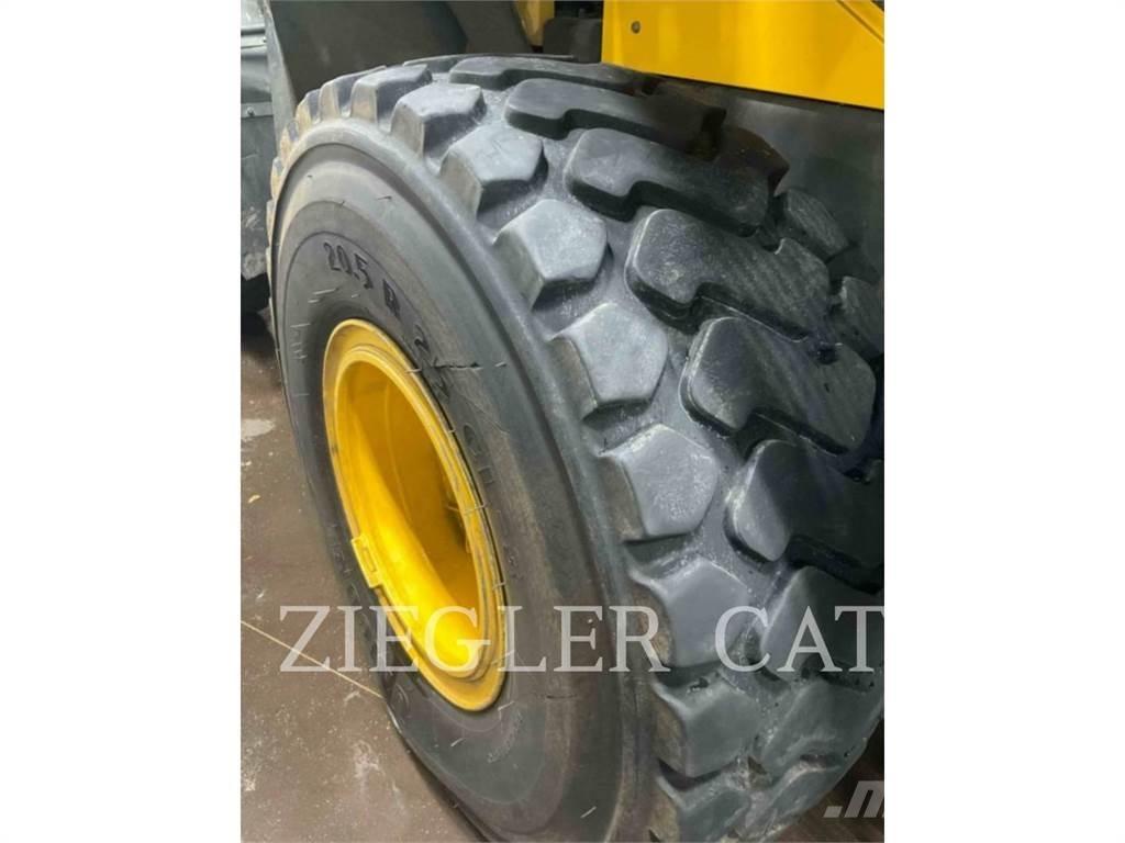 Komatsu WA320 Gumikerekes homlokrakodók