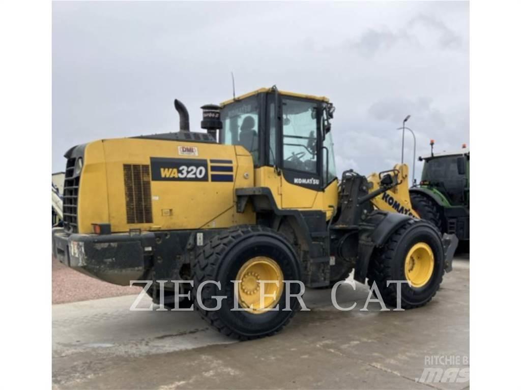 Komatsu WA320 Gumikerekes homlokrakodók