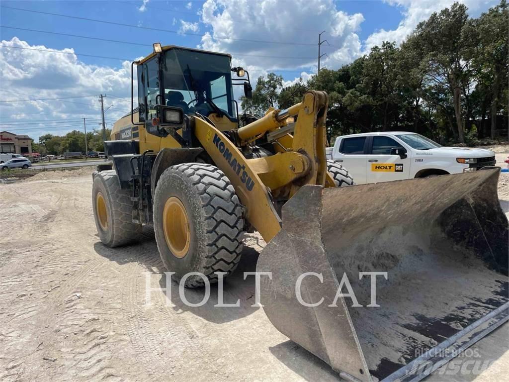 Komatsu WA320-8 Gumikerekes homlokrakodók