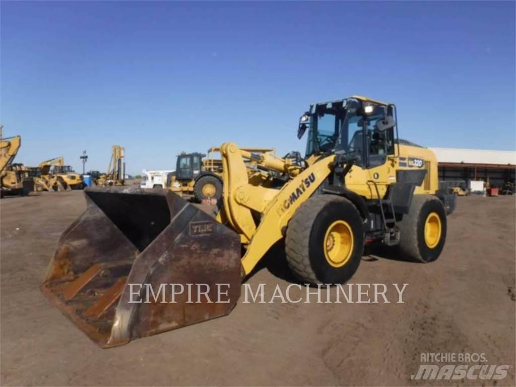 Komatsu WA320-8 Gumikerekes homlokrakodók