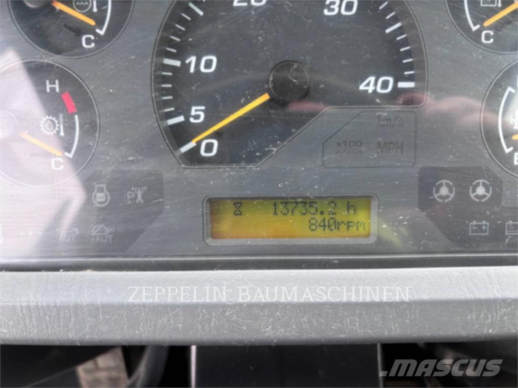 Komatsu WA470LC-6 Gumikerekes homlokrakodók