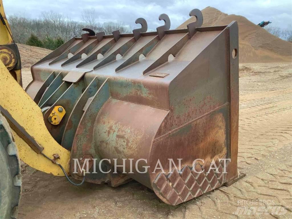 Komatsu WA500 Gumikerekes homlokrakodók
