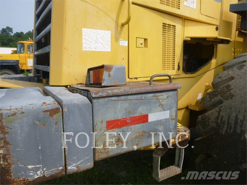 Komatsu WA500-3 Gumikerekes homlokrakodók