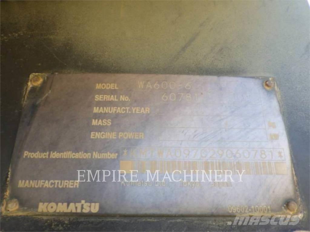 Komatsu WA600-6 Gumikerekes homlokrakodók