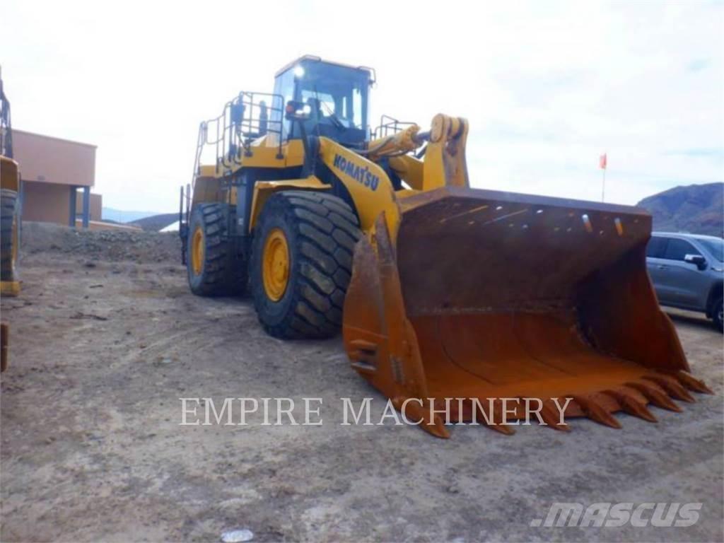 Komatsu WA600-8 Gumikerekes homlokrakodók