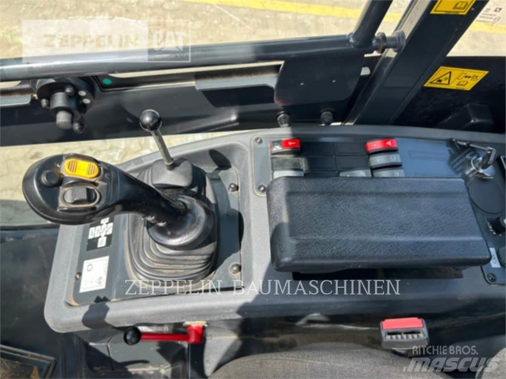Komatsu WA80M-8EO Gumikerekes homlokrakodók