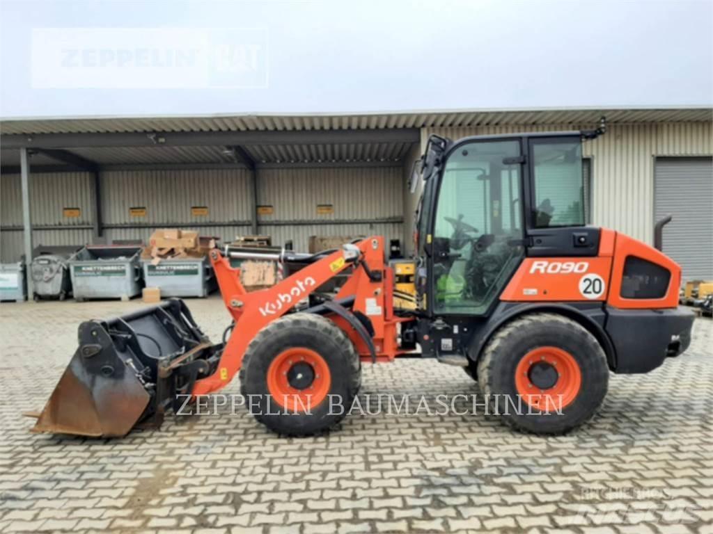 Kubota R090 Gumikerekes homlokrakodók