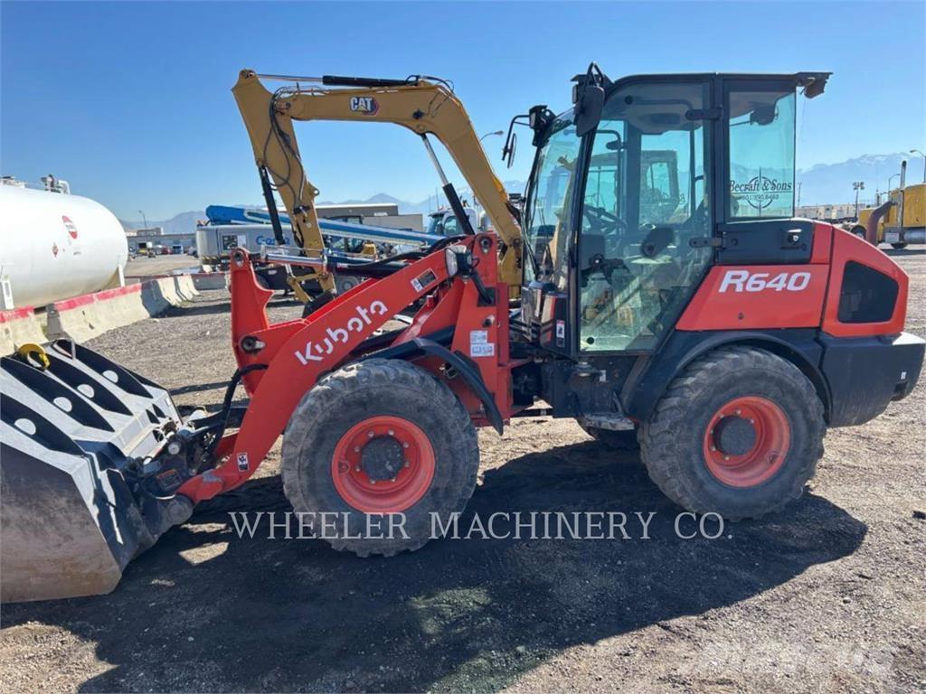 Kubota R640 CWL Gumikerekes homlokrakodók