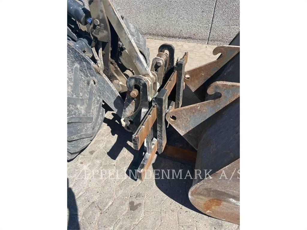 Kubota RY260-2 Gumikerekes homlokrakodók