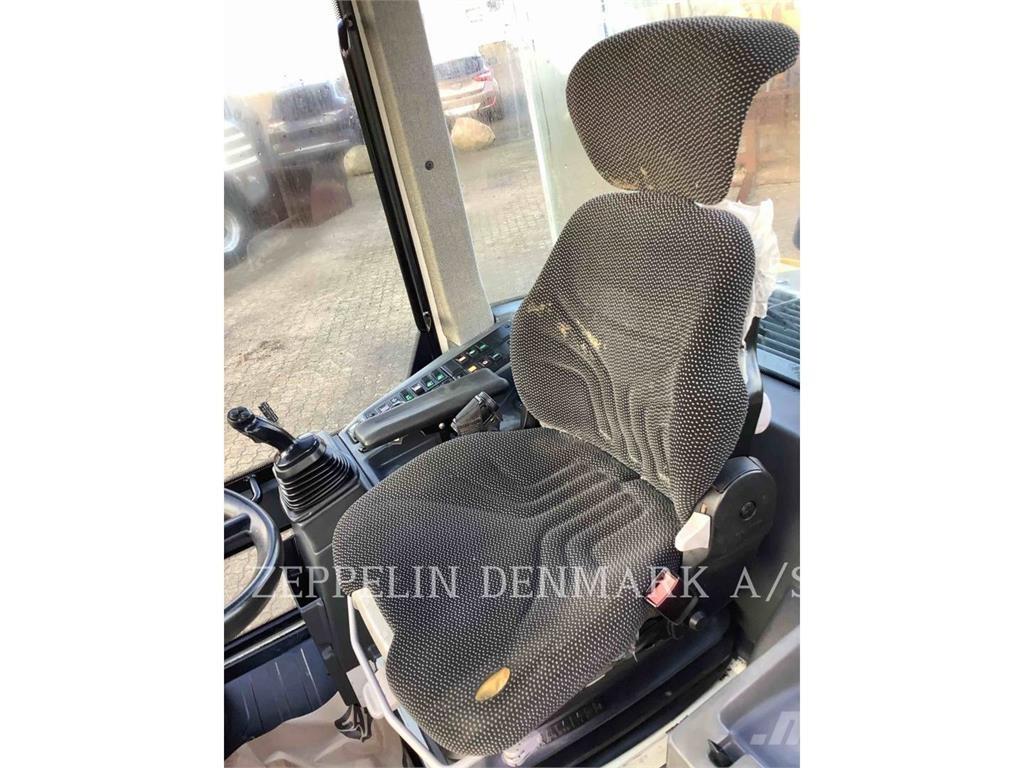 Liebherr 507 Gumikerekes homlokrakodók