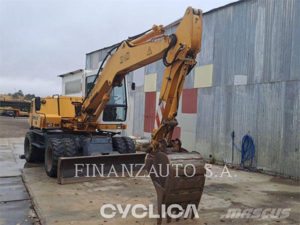 Liebherr A310B Gumikerekes kotrók