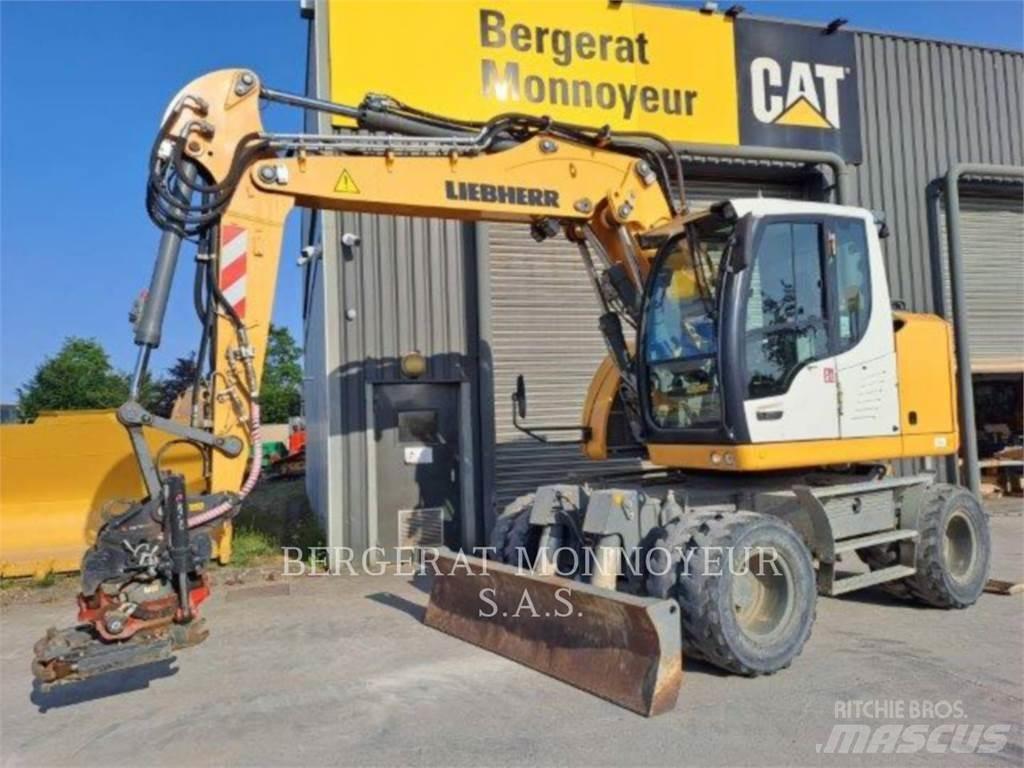 Liebherr A913 Gumikerekes kotrók