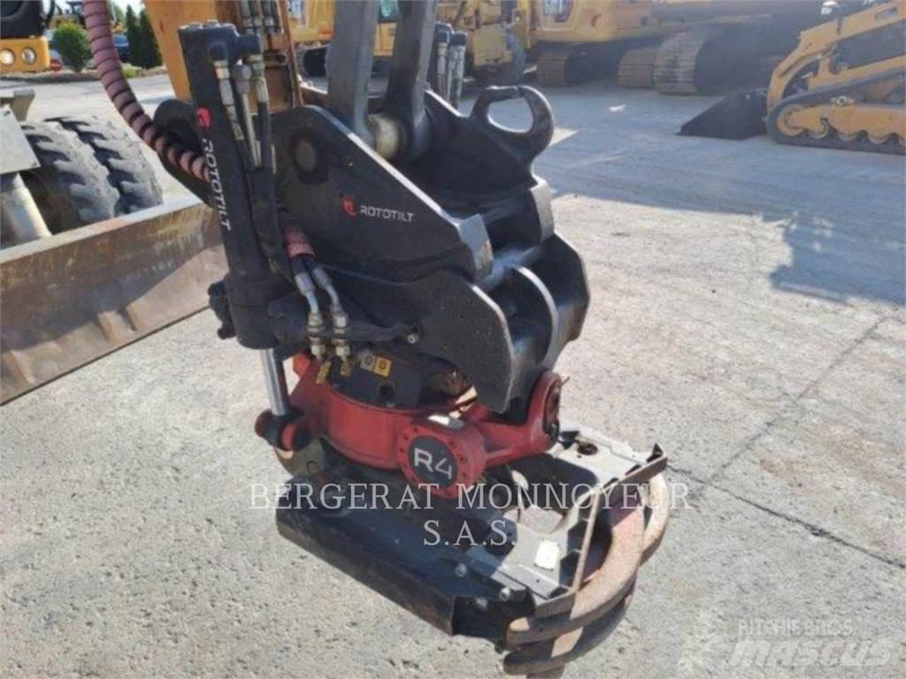 Liebherr A913 Gumikerekes kotrók