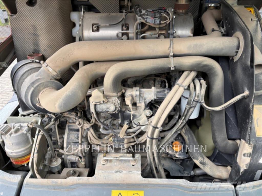 Liebherr L506 Gumikerekes homlokrakodók