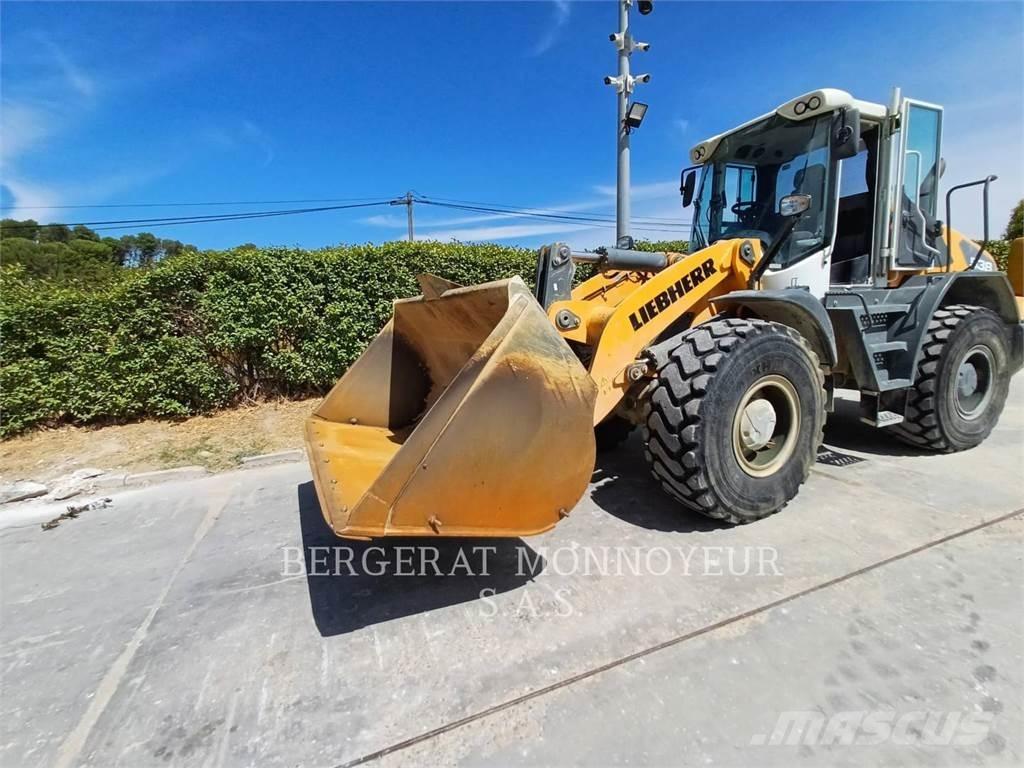 Liebherr L538 Gumikerekes homlokrakodók