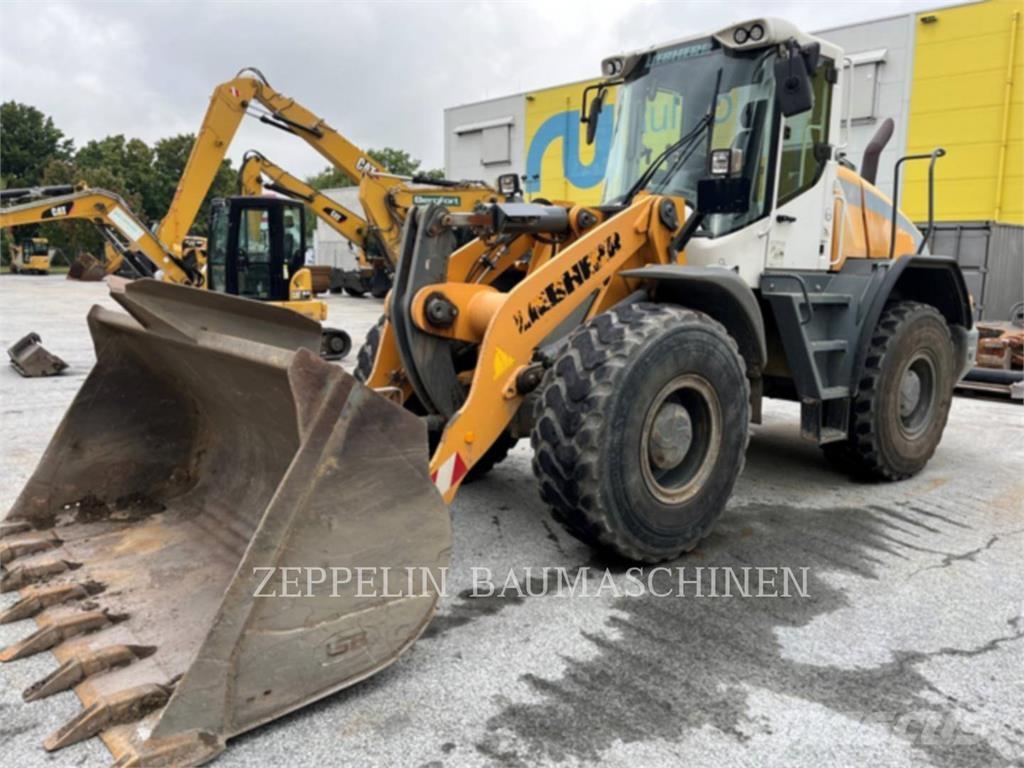 Liebherr L546 Gumikerekes homlokrakodók