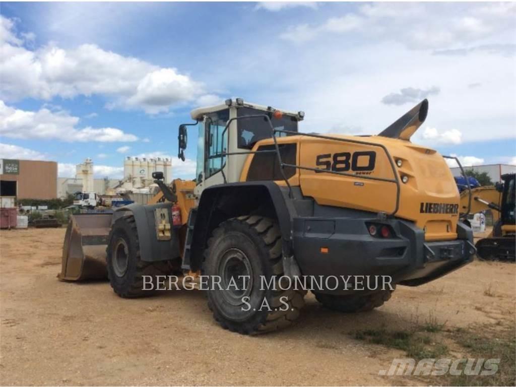 Liebherr L580 Gumikerekes homlokrakodók