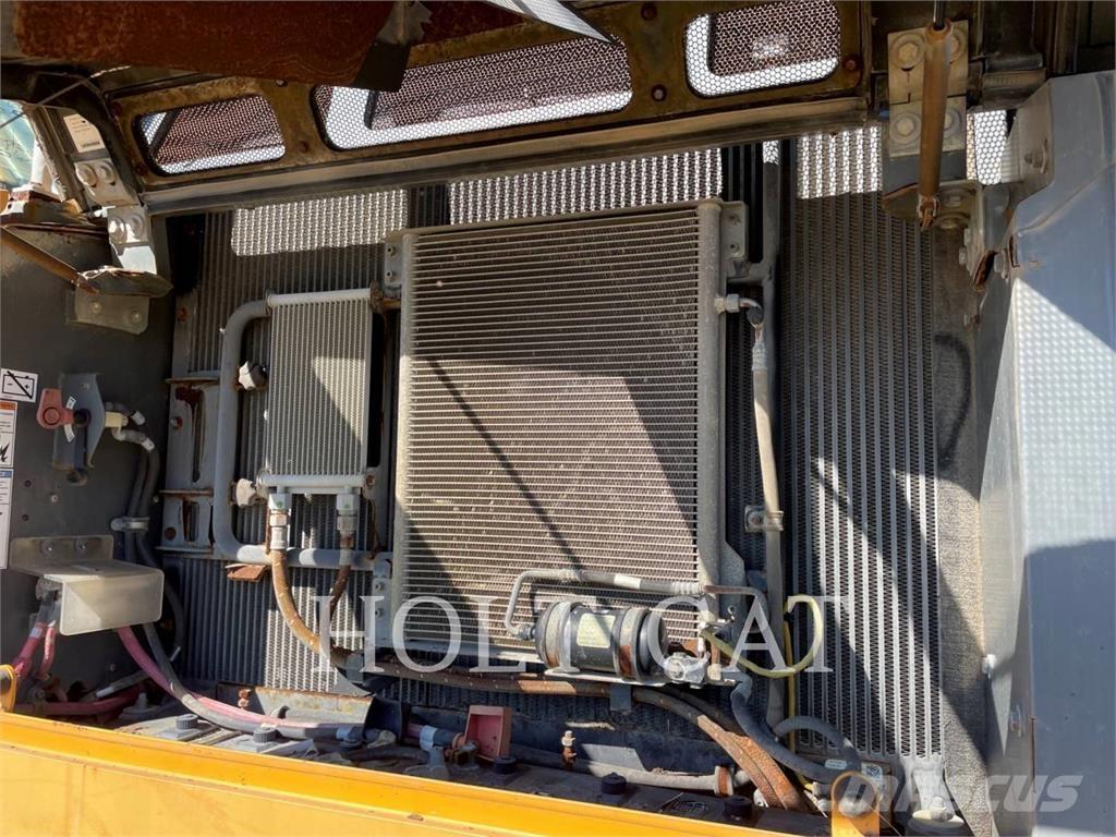 Liebherr R924LC Lánctalpas kotrók