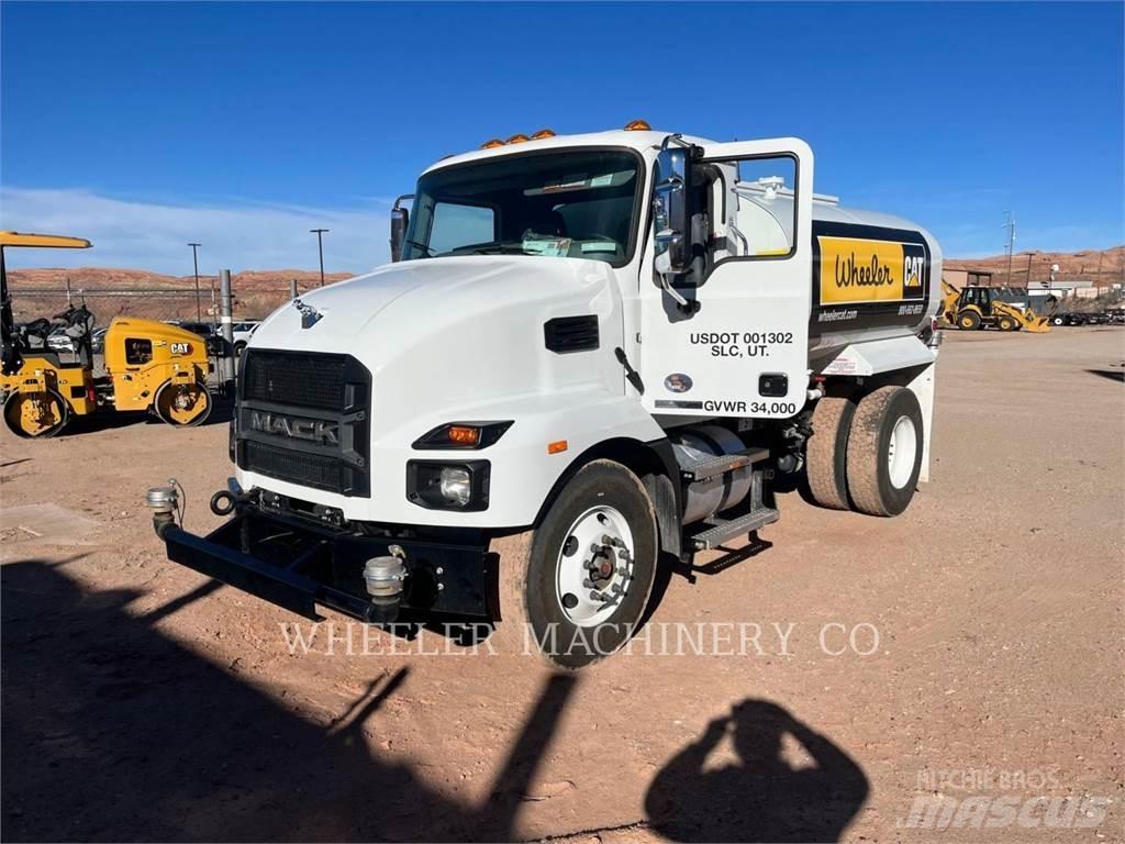 Mack WT2000 A Tartályos teherautók