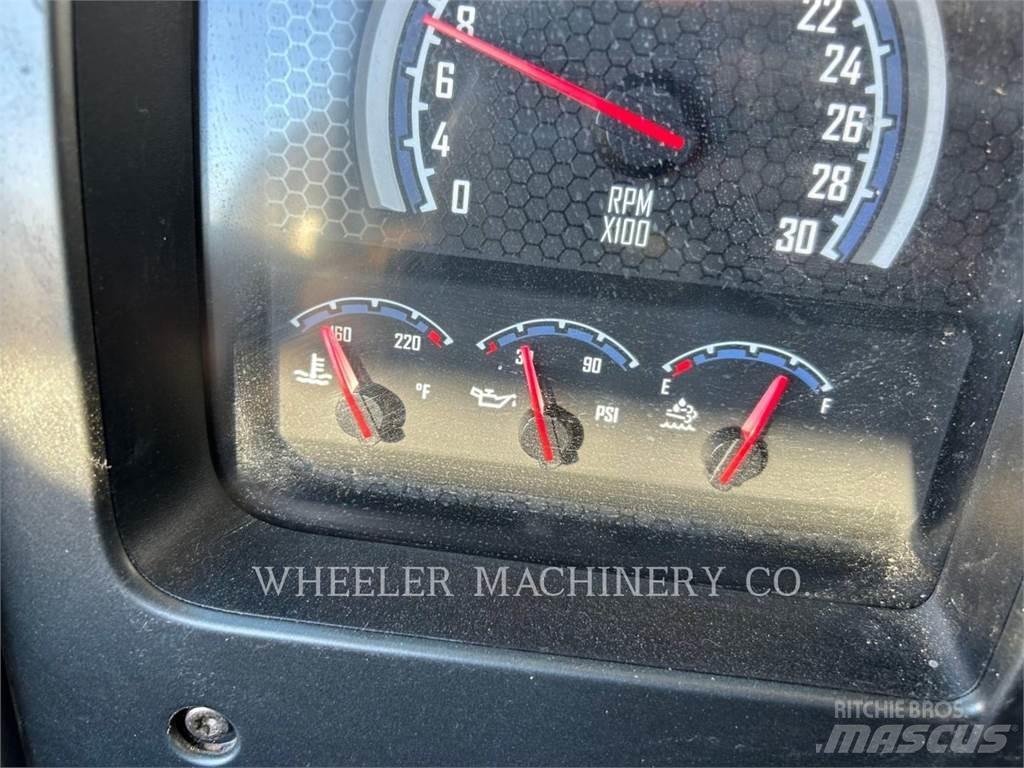 Mack WT2000 A Tartályos teherautók