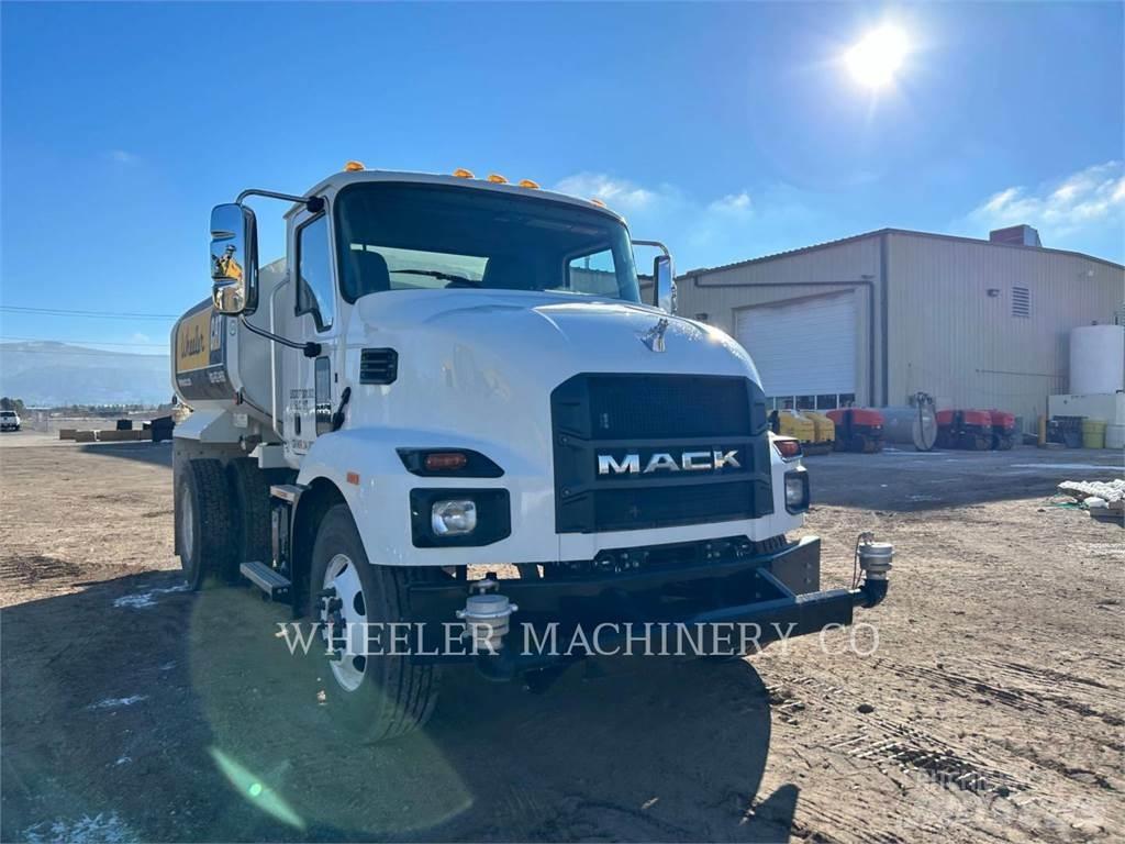 Mack WT2000 A Tartályos teherautók