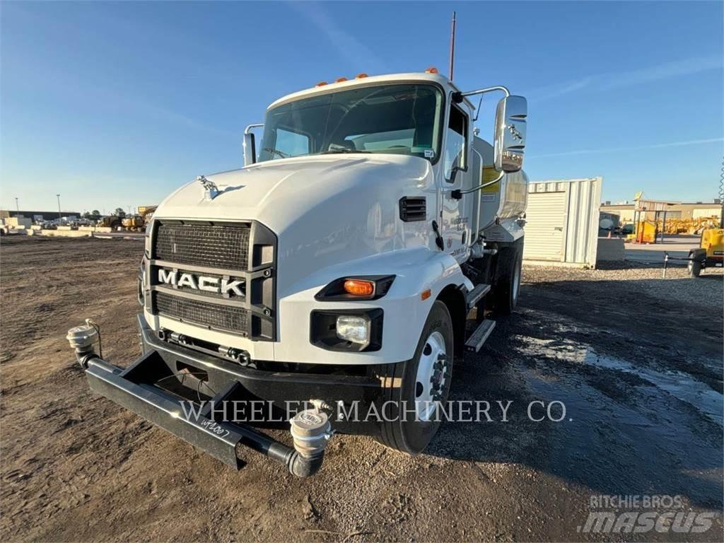 Mack WT2000 A Tartályos teherautók