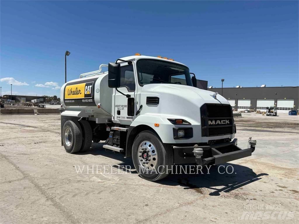Mack WT2000 A Tartályos teherautók