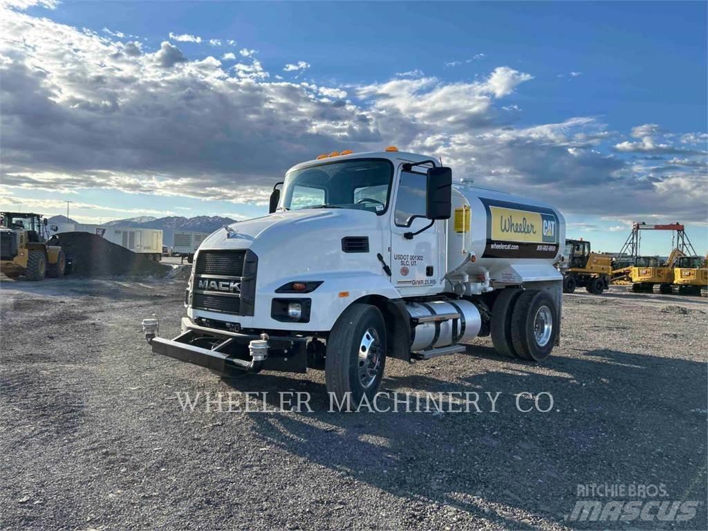 Mack WT2000 A Tartályos teherautók