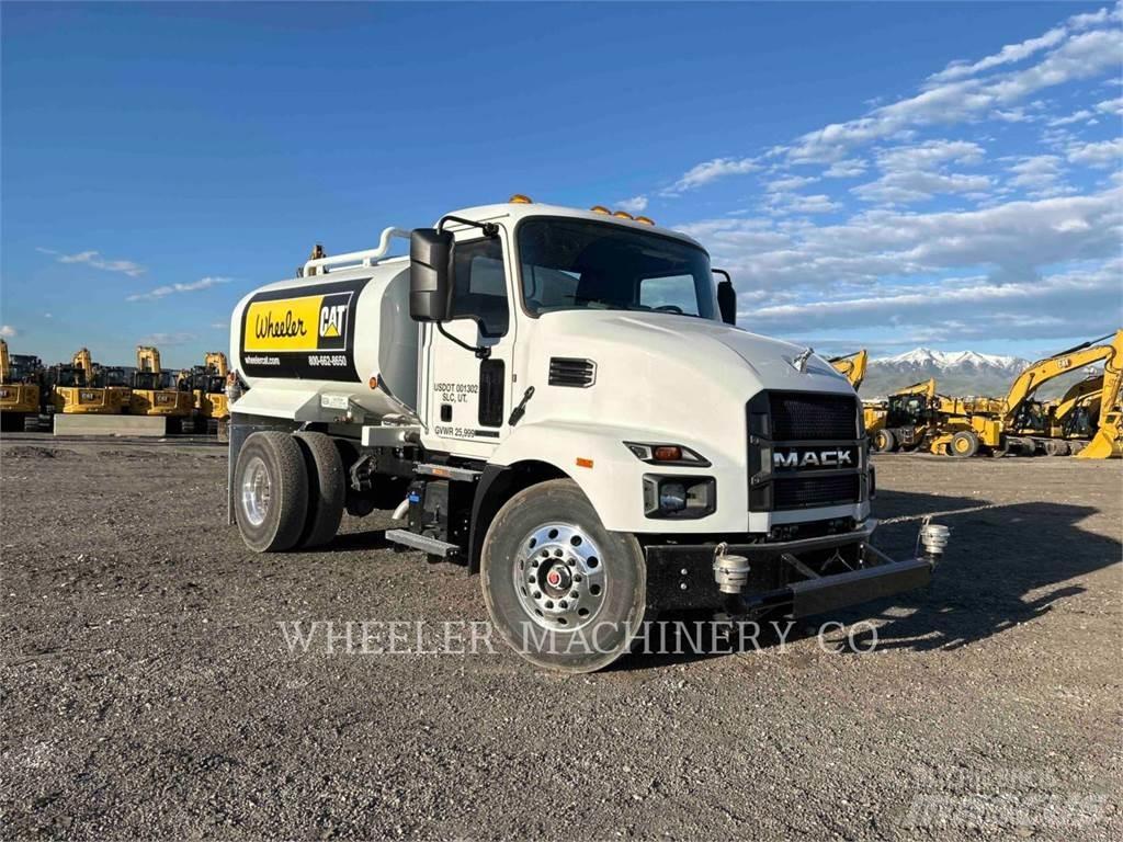 Mack WT2000 A Tartályos teherautók