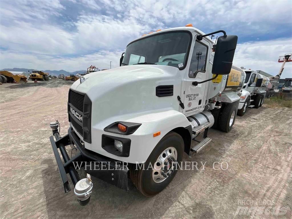 Mack WT2000 A Tartályos teherautók