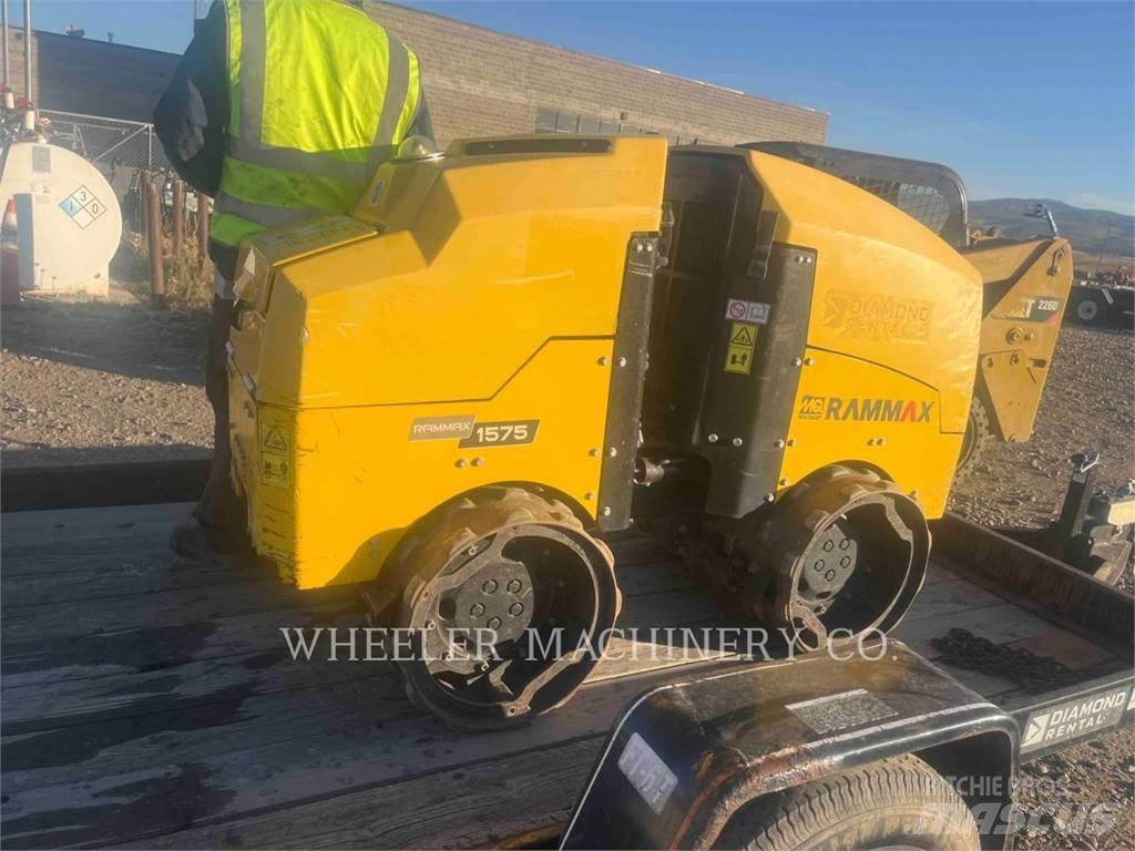 MultiQuip RX1575 Ikerdobos hengerek