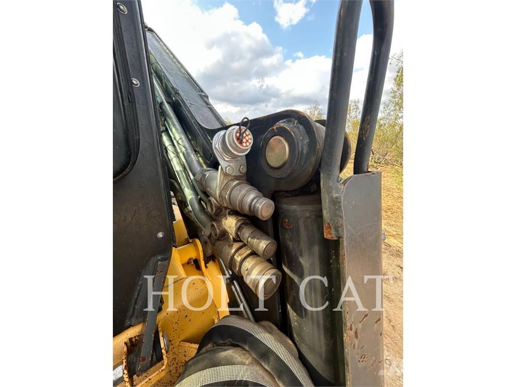 New Holland C362 Lánctalpas homlokrakodók