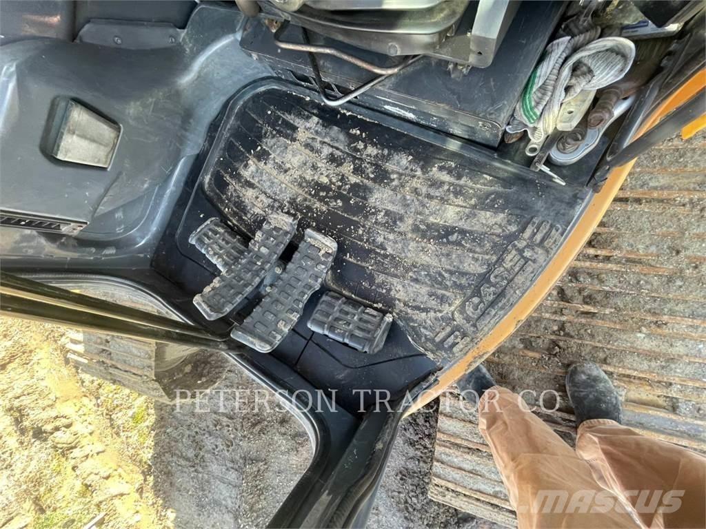 New Holland CX225 Lánctalpas kotrók