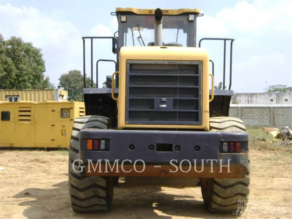 SEM CO. LTD 658C Gumikerekes homlokrakodók