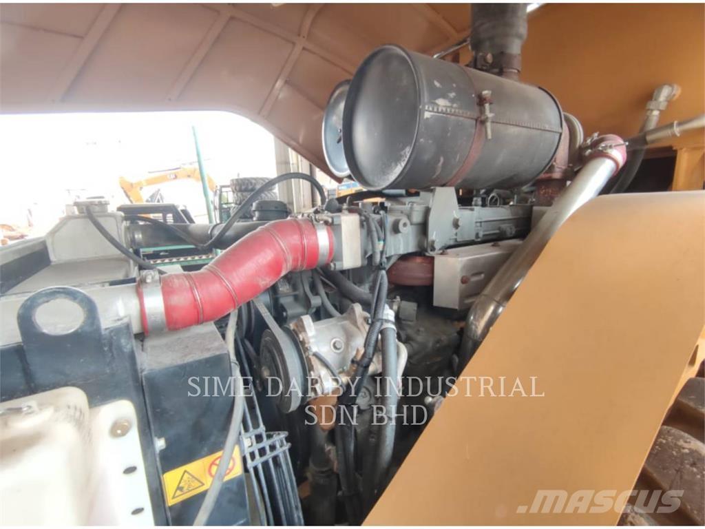 SEM MACHINERY SEM 522 Talajtömörítő gépek