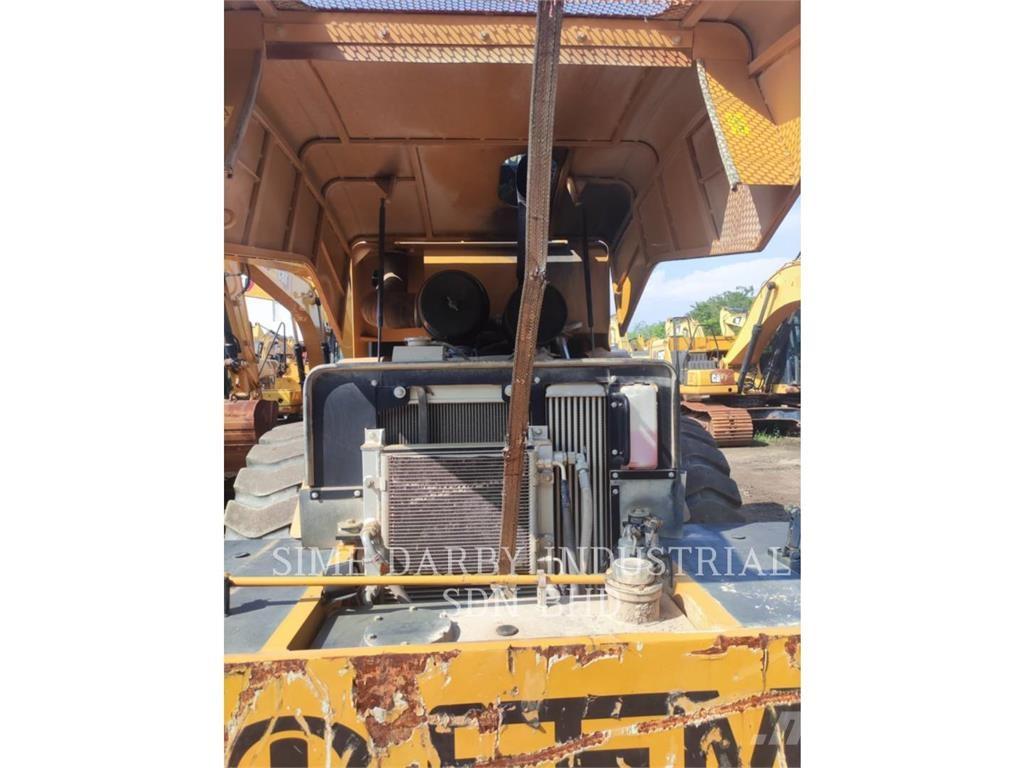 SEM MACHINERY SEM 522 Talajtömörítő gépek