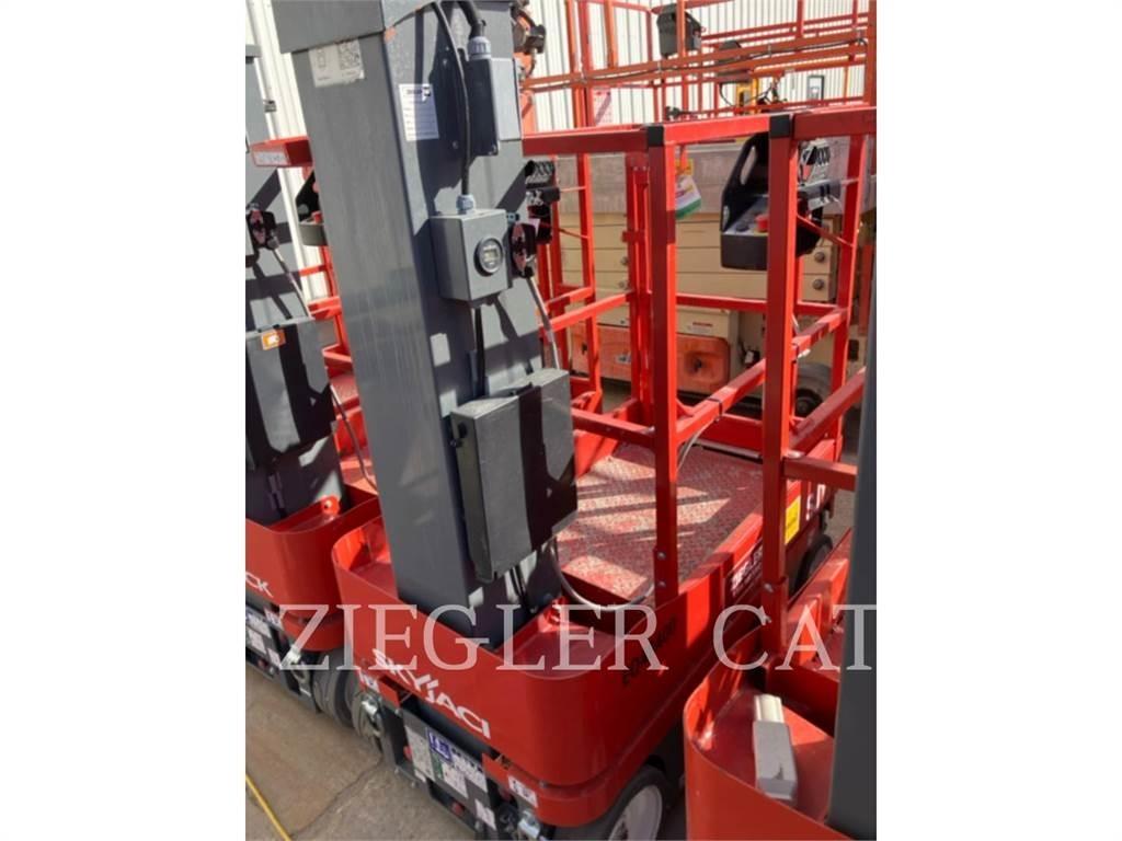 Skyjack SJ12 Ollós emelők
