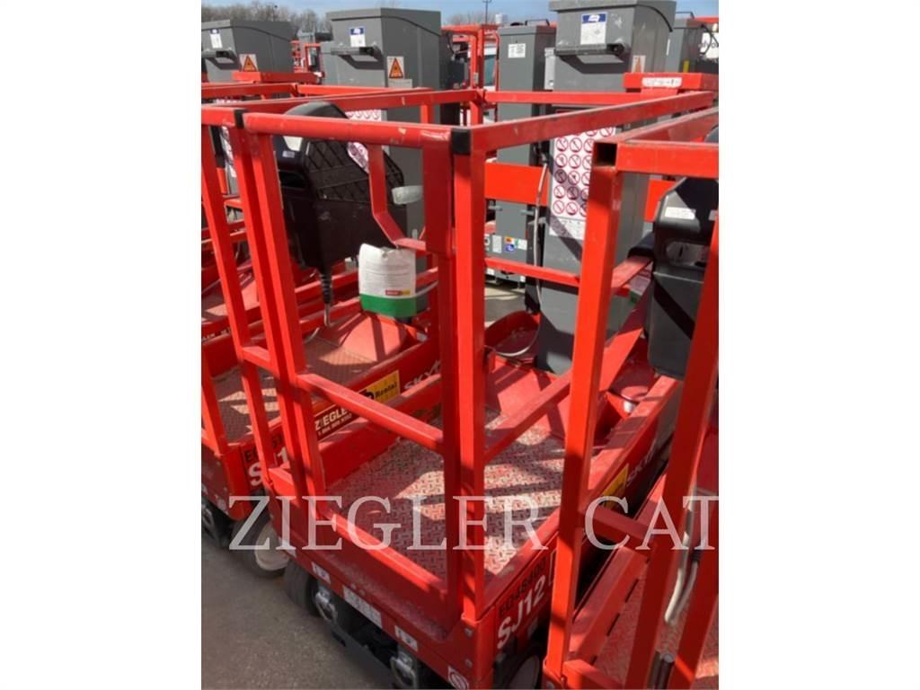 Skyjack SJ12 Ollós emelők