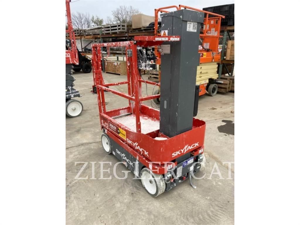 Skyjack SJ12 Ollós emelők