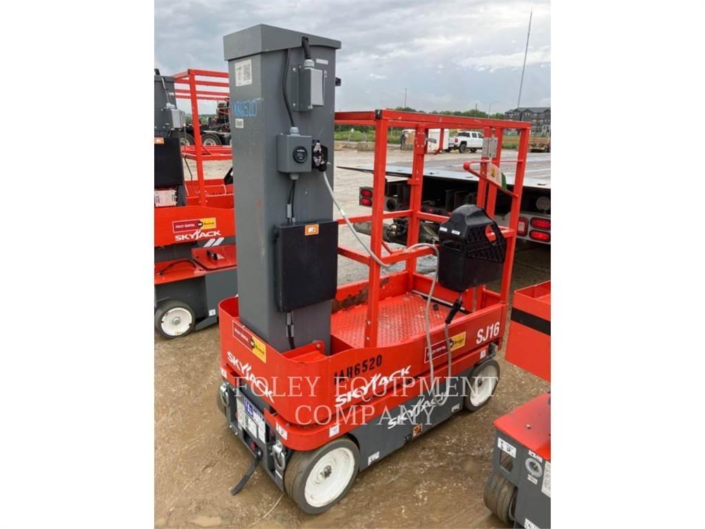 Skyjack SJ16 Ollós emelők