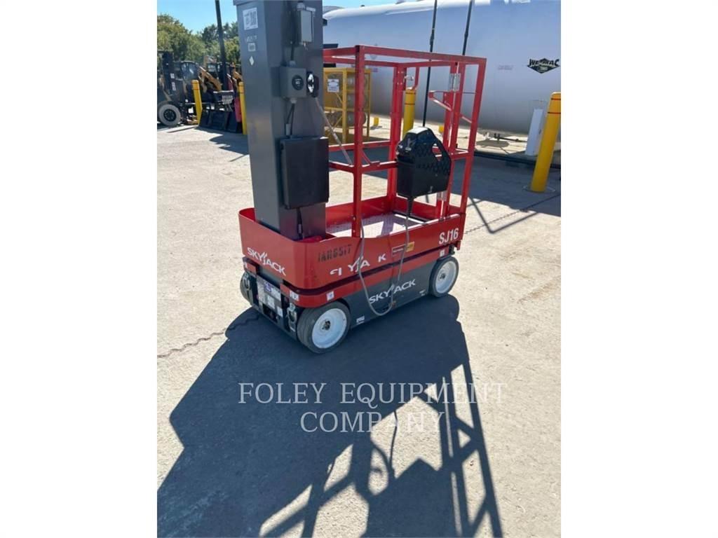 Skyjack SJ16 Ollós emelők