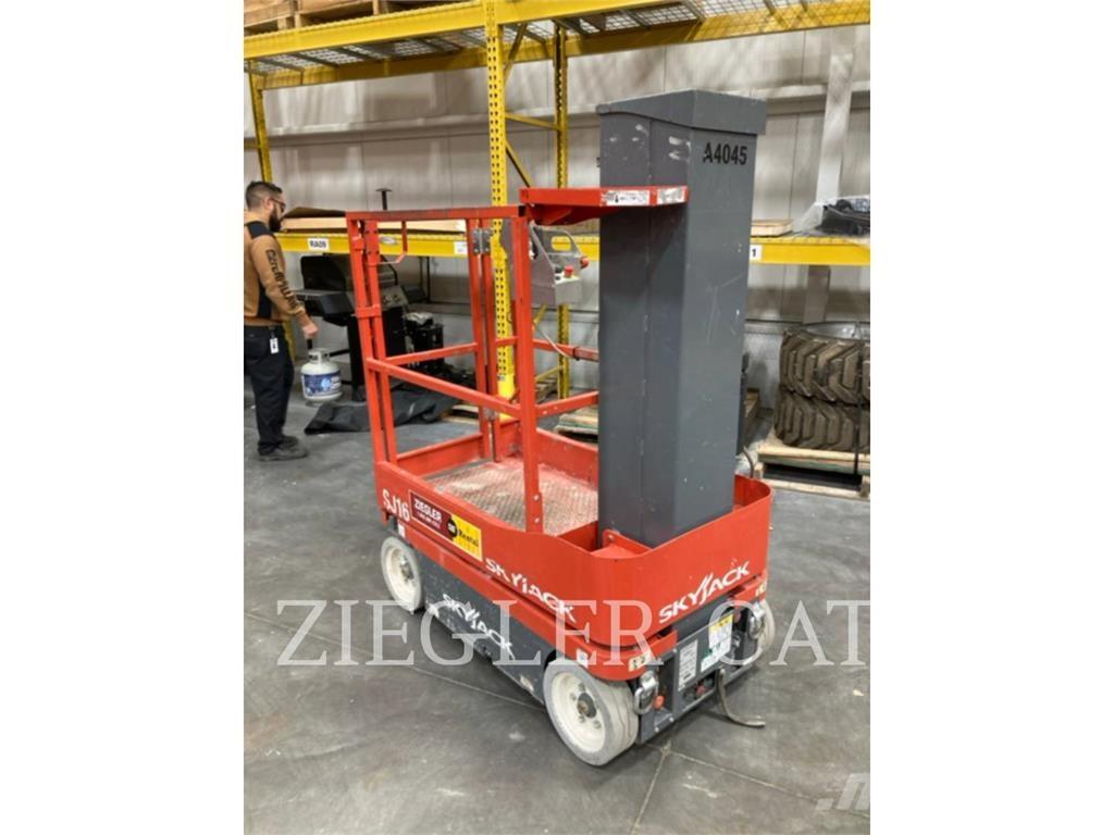 Skyjack SJ16 Ollós emelők