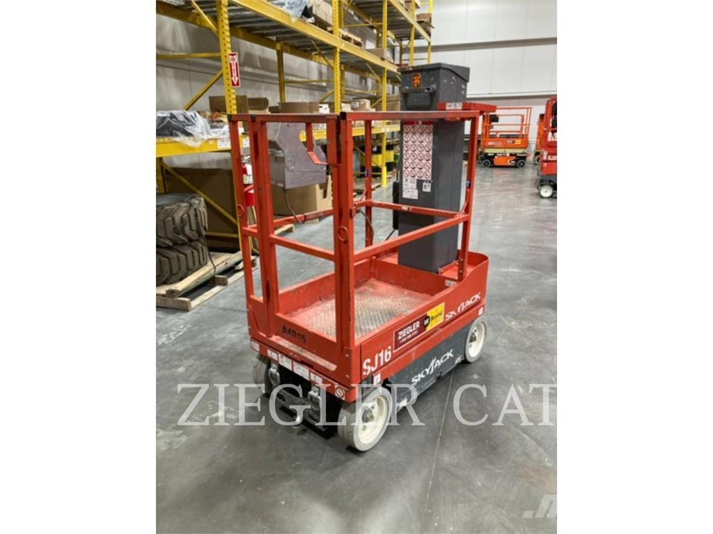 Skyjack SJ16 Ollós emelők