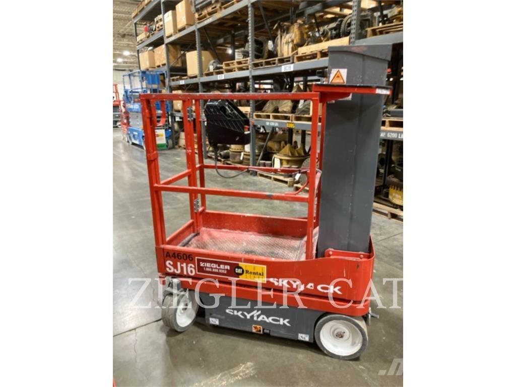 Skyjack SJ16 Ollós emelők