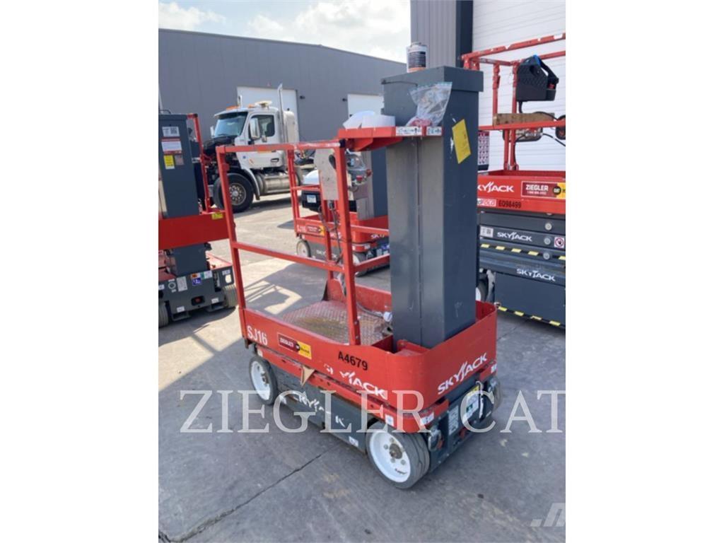 Skyjack SJ16 Ollós emelők