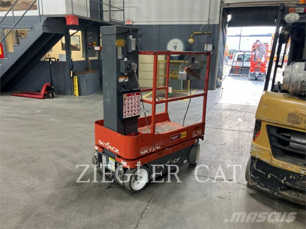 Skyjack SJ16 Ollós emelők