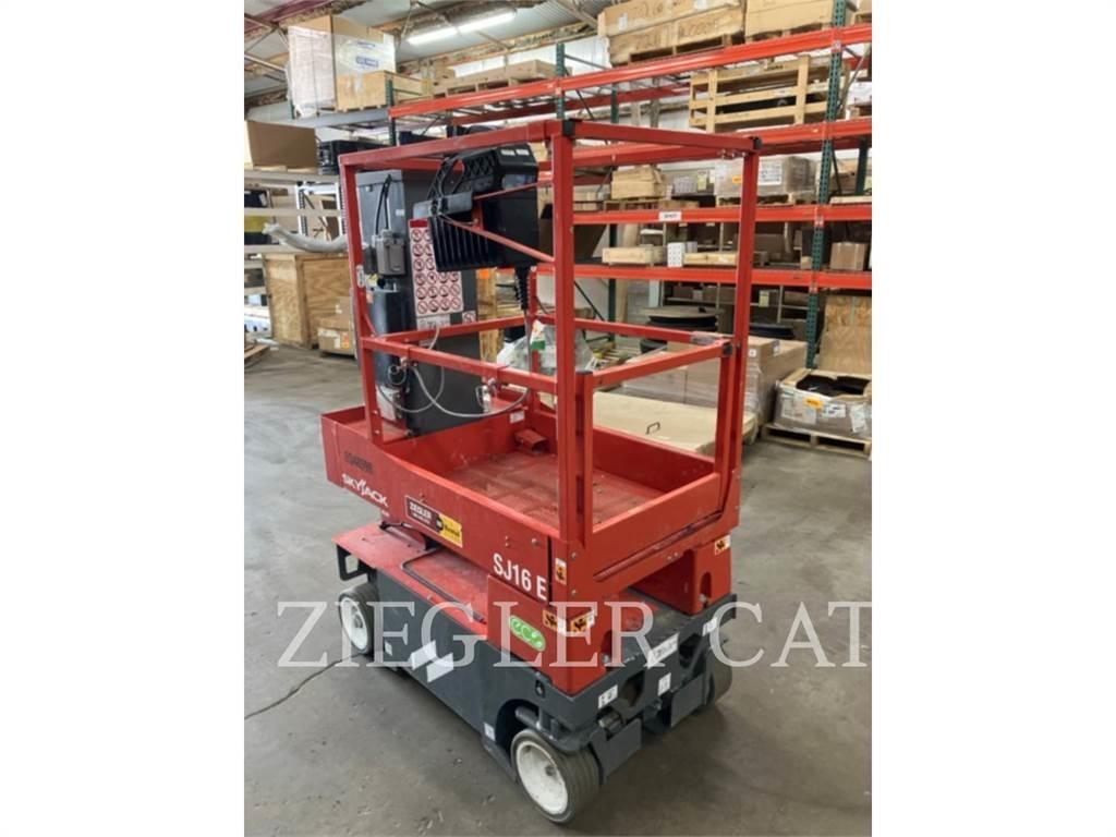 Skyjack SJ16E Ollós emelők