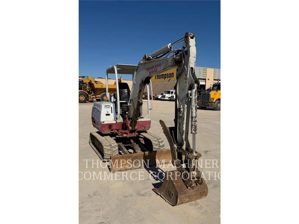 Takeuchi TB235 Mini kotrók < 7t